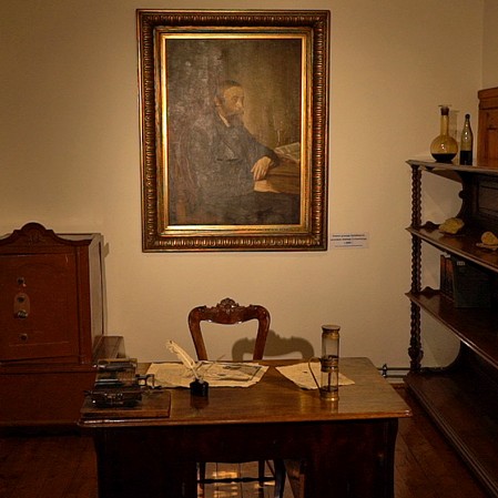 The reconstruction of Ignacy Łukasiewicz's office in a former mine administration building.