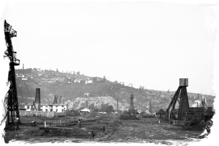 A crude oil mine in Boryslav, 1932.