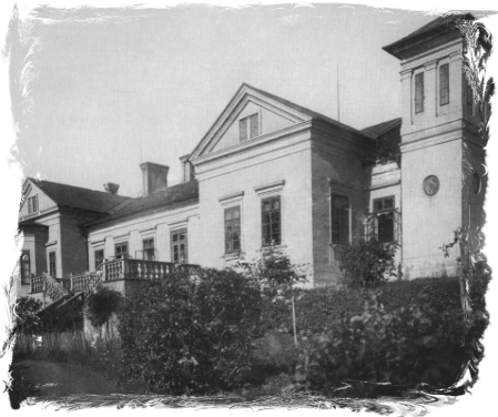The Łukasiewicz family house in Chorkówka, 19th century.