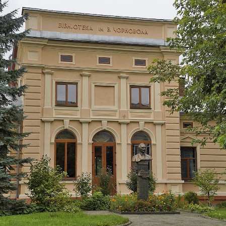 W. Czornowoł Town Library.